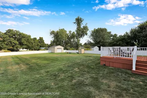 5576 Eugene Dr, Dimondale, MI 48821 photo 35