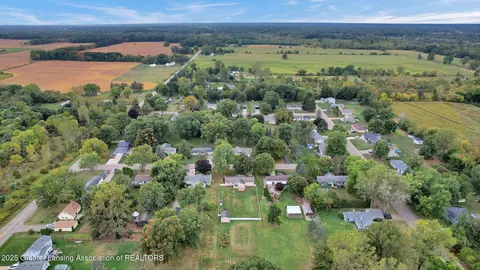 5576 Eugene Dr, Dimondale, MI 48821 photo 40