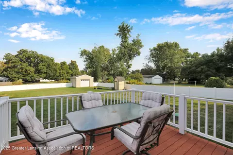 5576 Eugene Dr, Dimondale, MI 48821 photo 33
