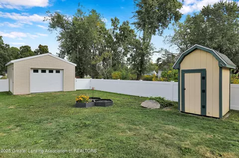 5576 Eugene Dr, Dimondale, MI 48821 photo 36