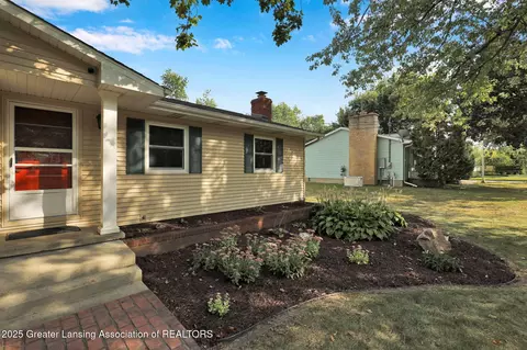 5576 Eugene Dr, Dimondale, MI 48821 photo 6