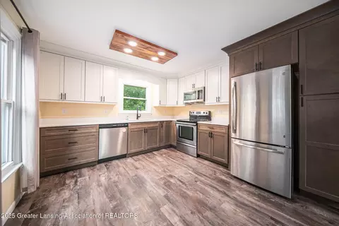 Kitchen - 5243 S Boulder St, Jackson, MI 49201 photo 1 of 1
