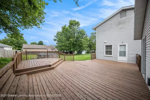 Exterior - 5243 S Boulder St, Jackson, MI 49201 photo 3 of 4