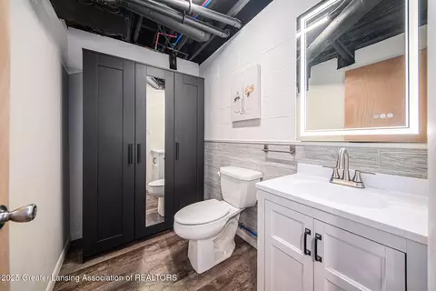 Bath - 5243 S Boulder St, Jackson, MI 49201 photo 3 of 3