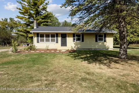 15340 W Cutler Rd, Portland, MI 48875