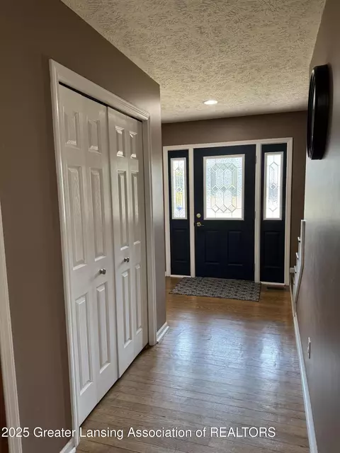 Entry Way - 3990 Camperdown Dr, Lansing, MI 48911 photo 1 of 1