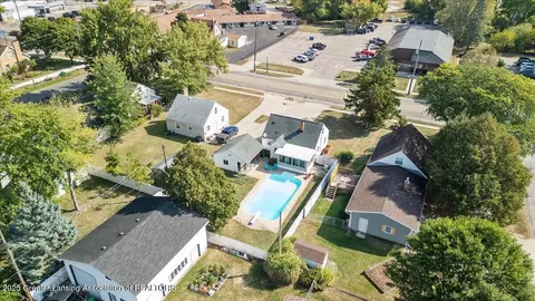 View/Area - 2189 N Aurelius Rd, Holt, MI 48842 photo 7 of 9