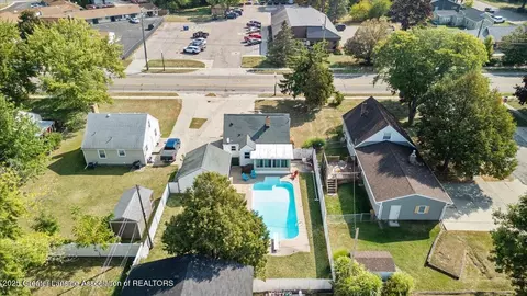 View/Area - 2189 N Aurelius Rd, Holt, MI 48842 photo 4 of 9