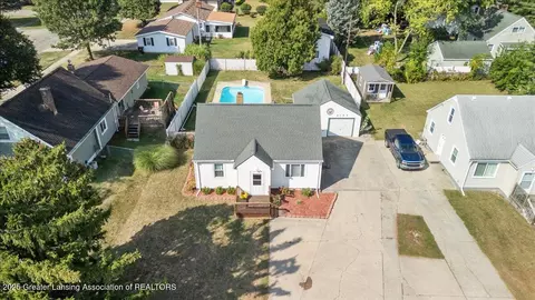View/Area - 2189 N Aurelius Rd, Holt, MI 48842 photo 3 of 9