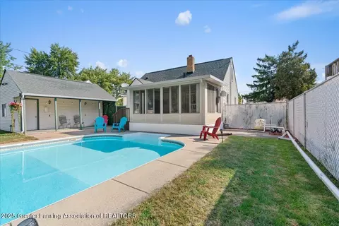 Exterior - 2189 N Aurelius Rd, Holt, MI 48842 photo 2 of 7