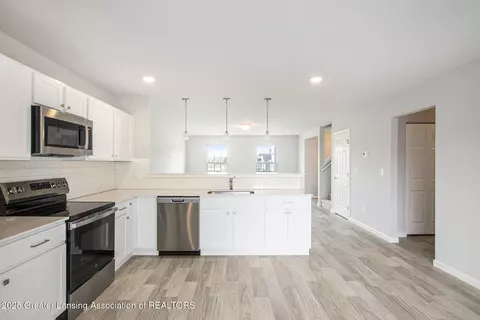 3012 Moccasin Dr, Dewitt, MI 48820 photo 7