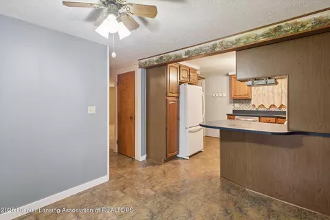 Dining - 508 W 3rd St, Charlotte, MI 48813 photo 1 of 1