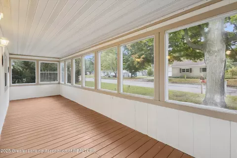 Exterior - 508 W 3rd St, Charlotte, MI 48813 photo 3 of 8