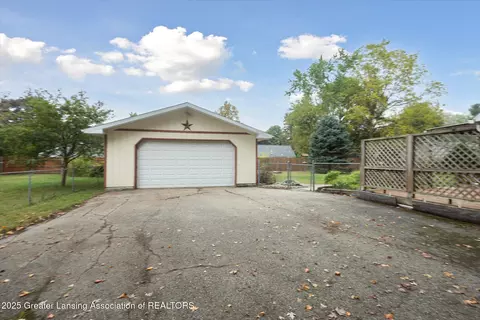 Exterior - 508 W 3rd St, Charlotte, MI 48813 photo 8 of 8