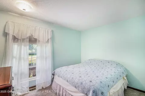 Bedroom - 13360 N Territorial Rd, Gregory, MI 48137 photo 1 of 6