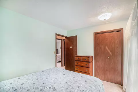 Bedroom - 13360 N Territorial Rd, Gregory, MI 48137 photo 2 of 6