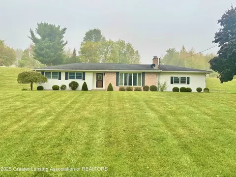 265 W Casgrove St, Nashville, MI 49073