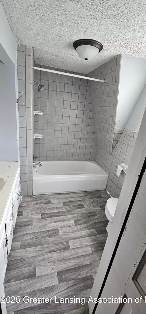 Bath - 302 S 8th St, Lansing, MI 48912 photo 1 of 2