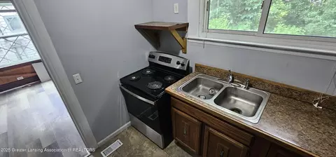 Entry Way - 302 S 8th St, Lansing, MI 48912 photo 2 of 3