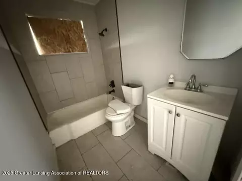 Bath - 3115 Risdale Ave, Lansing, MI 48911 photo 1 of 1