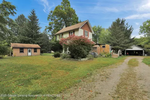 1272 W Lawrence Hwy, Charlotte, MI 48813