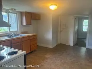 Entry Way - 209 W Adelaide St, Maple Rapids, MI 48853 photo 4 of 7