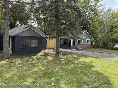 627 W Frederick Ave, Lansing, MI 48906