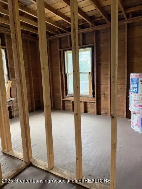 Bedroom - 910 S Jackson St, Jackson, MI 49203 photo 2 of 2