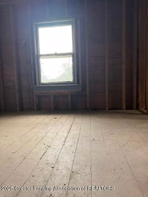 Bedroom - 910 S Jackson St, Jackson, MI 49203 photo 1 of 2