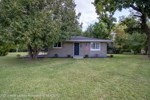 2905 S Catherine St, Lansing, MI 48911