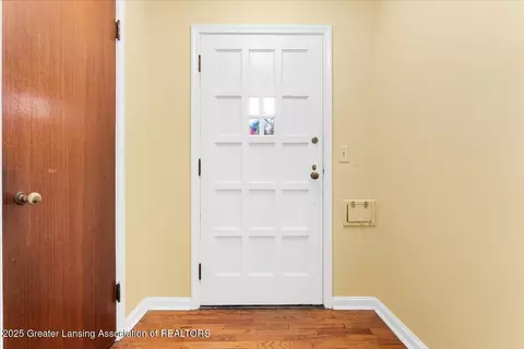 Entry Way - 1124 Pershing Ave, Lansing, MI 48910 photo 1 of 2