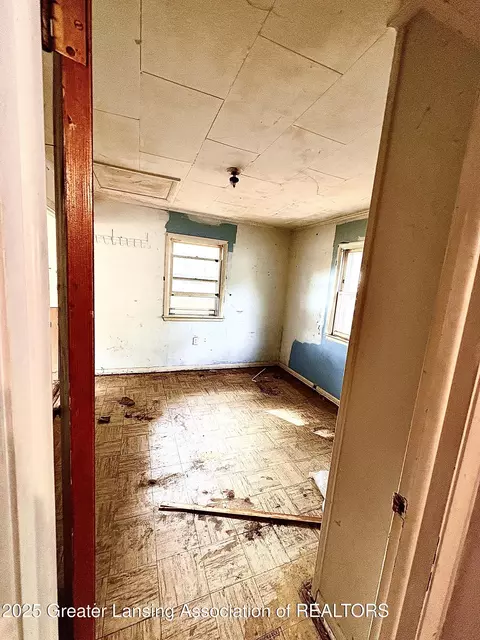 Entry Way - 722 Cherry St, Charlotte, MI 48813 photo 1 of 1