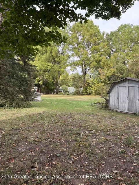 Exterior - 722 Cherry St, Charlotte, MI 48813 photo 3 of 3