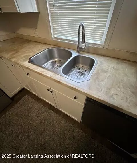 Kitchen - 1011 N Chestnut St, Lansing, MI 48906 photo 4 of 4