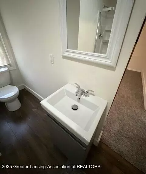 Bath - 1011 N Chestnut St, Lansing, MI 48906 photo 3 of 3