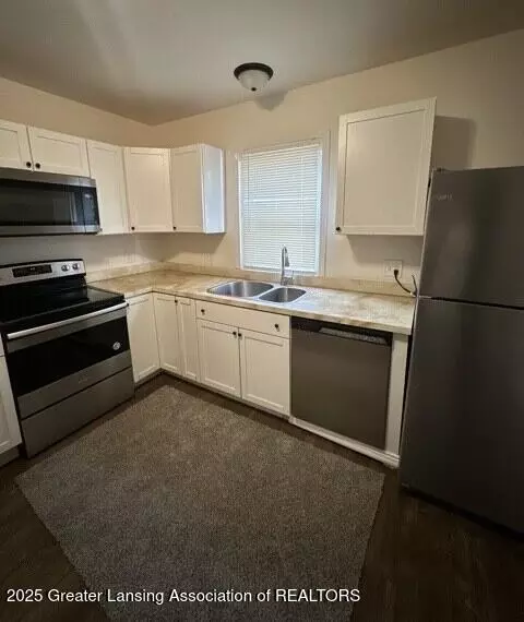 Kitchen - 1011 N Chestnut St, Lansing, MI 48906 photo 3 of 4