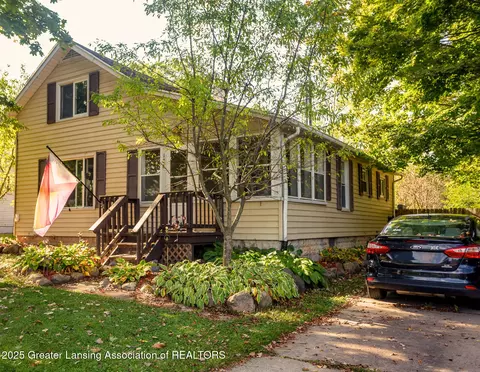 Exterior - 126 E Hamilton St, Dimondale, MI 48821 photo 1 of 6