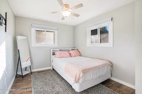 Bedroom - 1335 Maycroft Rd, Lansing, MI 48917 photo 4 of 4