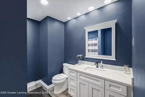 Bath - 1335 Maycroft Rd, Lansing, MI 48917 photo 1 of 3