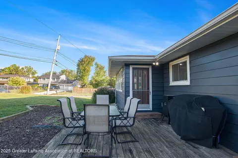 Exterior - 1335 Maycroft Rd, Lansing, MI 48917 photo 2 of 3