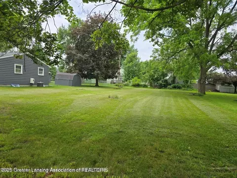 402 Crossman, Williamston, MI 48895