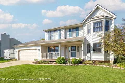 12370 Oakland Hills Dr, Dewitt, MI 48820
