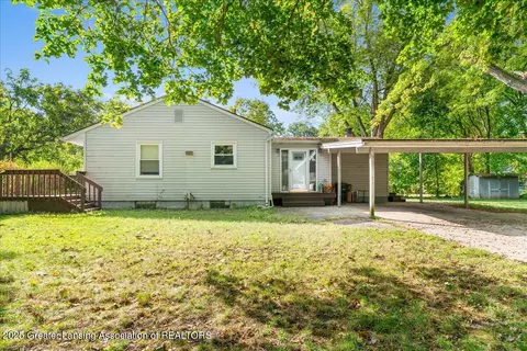 1653 Ann St, East Lansing, MI 48823