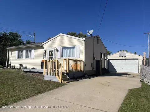 5750 Ashley Dr, Lansing, MI 48911