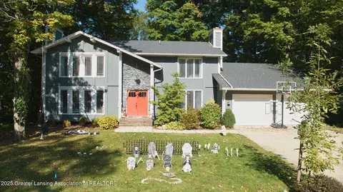 2020 Tamarack Dr, Okemos, MI 48864