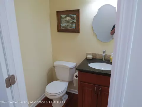 Bath - 1111 Lacosta Dr, Dewitt, MI 48820 photo 1 of 6