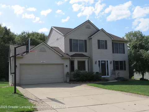 1111 Lacosta Dr, Dewitt, MI 48820