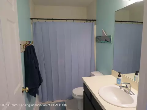 Bath - 1111 Lacosta Dr, Dewitt, MI 48820 photo 6 of 6