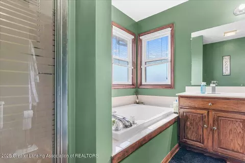 Bath - 7519 Echo Ln, Lansing, MI 48917 photo 2 of 4