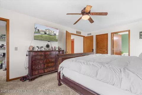 Bedroom - 7519 Echo Ln, Lansing, MI 48917 photo 2 of 8